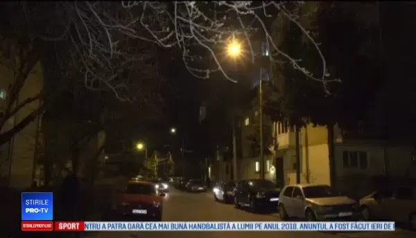 Un copil de 1 an a murit după ce a căzut de la etajul 4 al unui bloc. Cum a ajuns pe pervaz