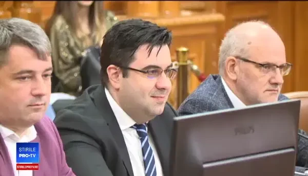 Ministrul Transporturilor: „Autostrăzile nu se construiesc din cauza Statului Paralel”