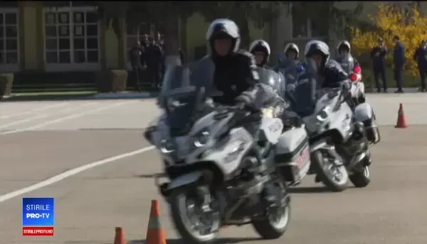 50 de polițiști pe motociclete, în trafic miercuri în Capitală. Reacția șoferilor
