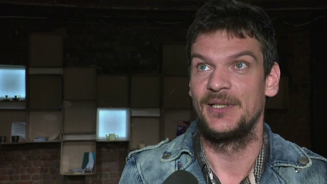 Tudor Chirilă face echipă cu mama lui pentru o nouă piesă de teatru