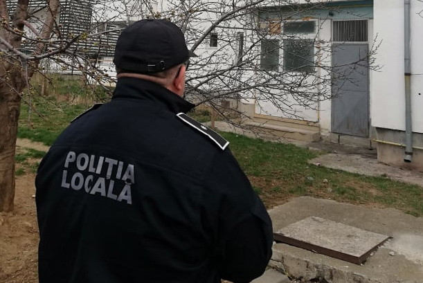 Un bărbat din Târgoviște a aruncat de la balcon 200 de L de zeamă de varză. Ce a urmat