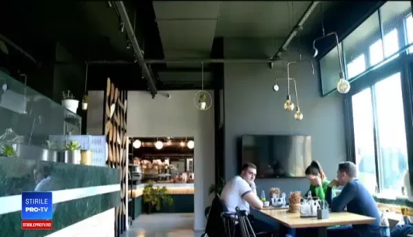 Cafenelele unde clienţii vin ca să îşi facă poze. "Pentru imagine, să vadă prietenii"