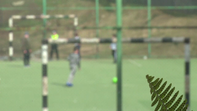 Profesorul care a lovit o elevă şi-a primit sentinţa. A continuat însă cu violențele