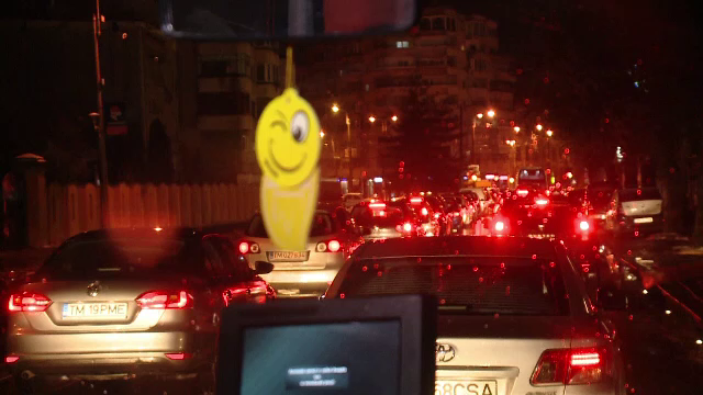Cum s-a rezolvat problema traficului aglomerat în Cluj și Timișoara. Capitala a rămas în urmă
