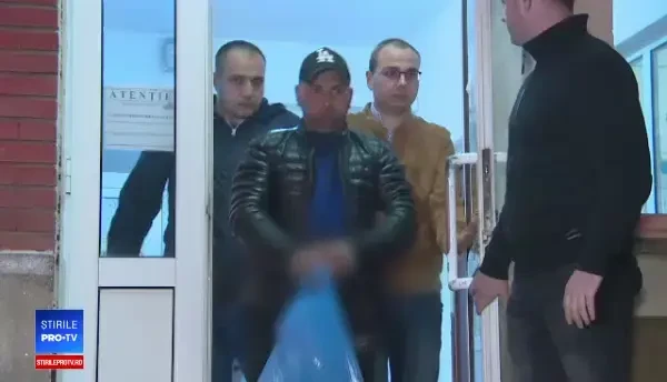 Bărbatul care a jefuit o agenţie de pariuri din Târgu Jiu, prins. Cum a vrut să scape