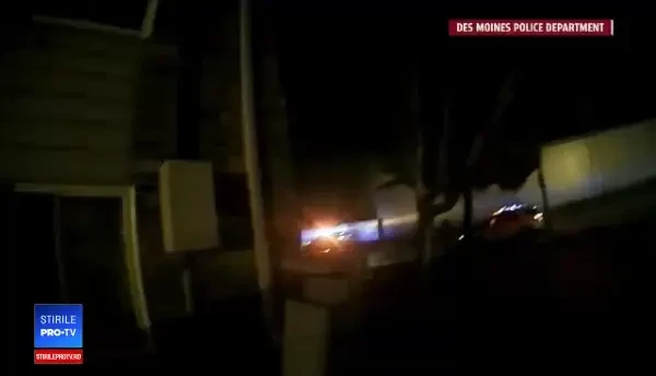 Imagini dramatice. O mamă și-a aruncat copii de la etajul 3 al unei clădiri în flăcări