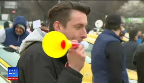 Sute de taximetriști au protestat în fața Guvernului, dar au plecat acasă mulțumiți