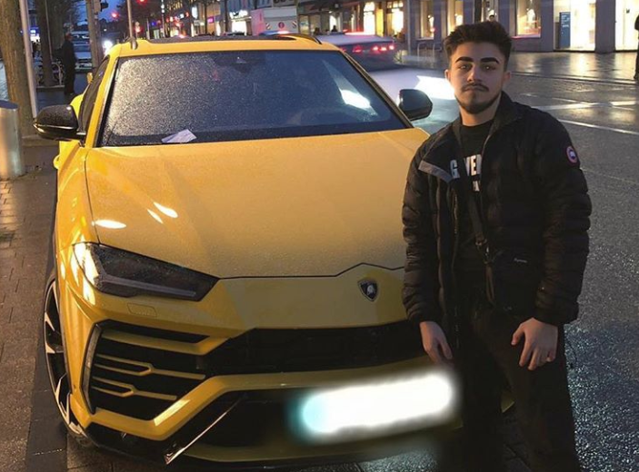 Bătaie din cauza rivalității unor vedete Youtube. Au intervenit peste 100 de polițiști