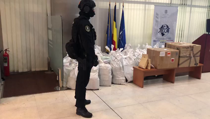 Cocaină în Marea Neagră. 131 kilograme de droguri, găsite pe plaje în ultimele zile