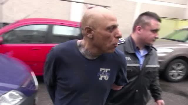 Crimă îngrozitoare în Piatra-Neamt. Un bărbat şi-a ucis fiul de 16 ani şi soacra