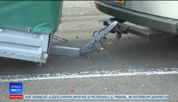 Accident în lanț în Bistrița-Năsăud. O întreagă familie a ajuns la spital