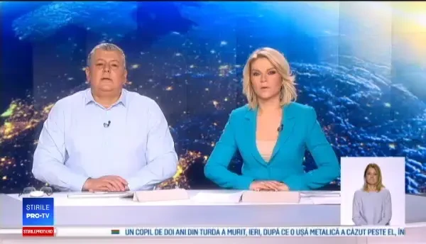 Zeci de oameni au murit, luaţi de o viitură, în timp ce încercau să filmeze cu telefonul