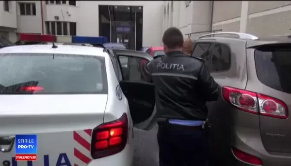 Crimă îngrozitoare în Piatra-Neamt. Un bărbat şi-a ucis fiul de 16 ani şi soacra