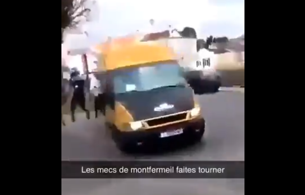 Atacuri rasiste în Franţa asupra românilor. "Fură copii pentru organe cu ambulanţa neagră"