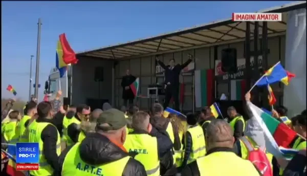 Șoferii de TIR români au protestat la Parlamentul European. Se consideră discriminați