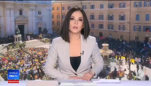 Video viral cu Papa. Și-a retras mâna de fiecare dată când pelerinii au vrut să-i sărute inelul