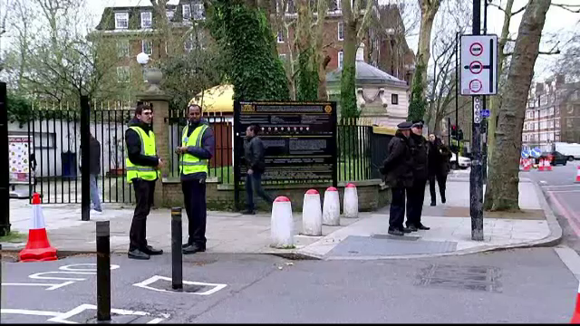 Alertă în Londra după ce un tânăr a fost ucis lângă o moschee. Ce s-a întâmplat cu agresorul