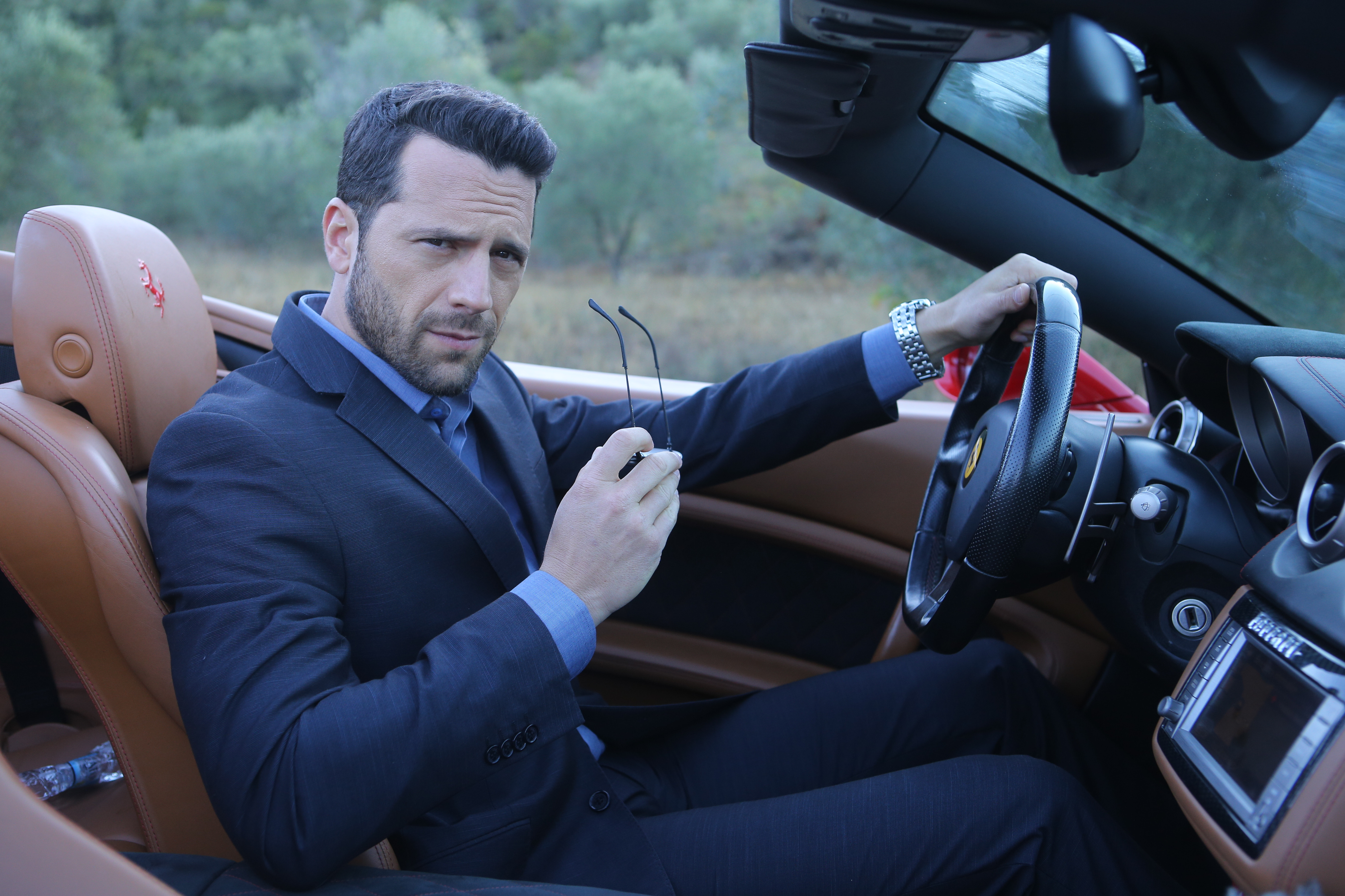 Eleganța lui VLAD (Adrian Nartea) din serial