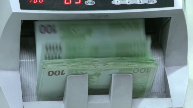 Împrumut record pentru România. Datoria va fi plătită şi de către generaţiile viitoare