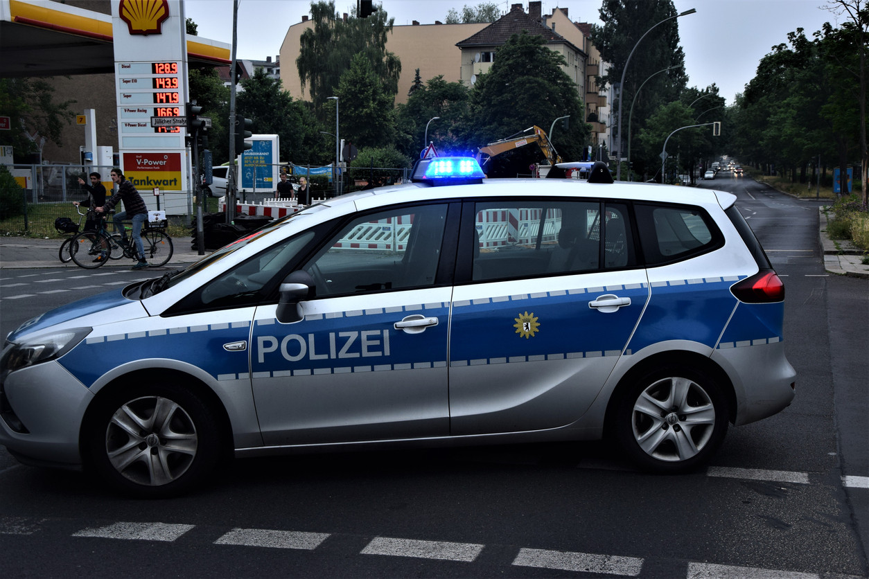 Trafic blocat pe o șosea germană din cauza unui șofer cu pantalonii în flăcări