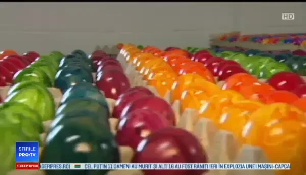 Mașina pentru vopsit ouă. Afacerea care i-a adus bani și faimă unui bărbat