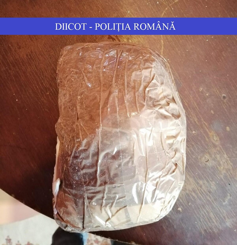 Grupare specializata in trafic de droguri, destructurata de DIICOT