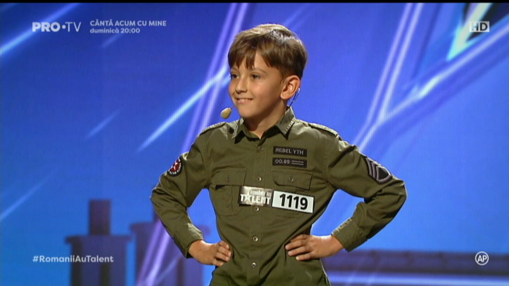 La 8 ani, un puști a învățat să descrie trasee din țară: ”Mă, tu ești aplicație de telefon?”