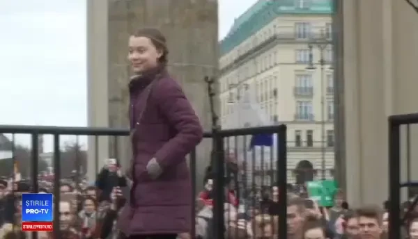 Protest la Berlin condus de fata de 16 ani, nominalizată la premiul Nobel pentru Pace