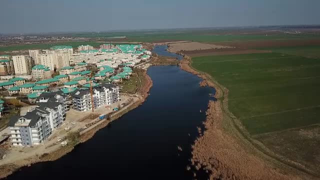 Trai luxos, cu dejecțiile sub nas. 5 localități cu ștaif poluează salba de lacuri a Capitalei