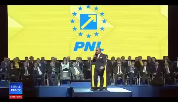 Rareș Bogdan, cu drapelul pe scenă la Cluj: ”PSD și ALDE vor fi îngenuncheați”