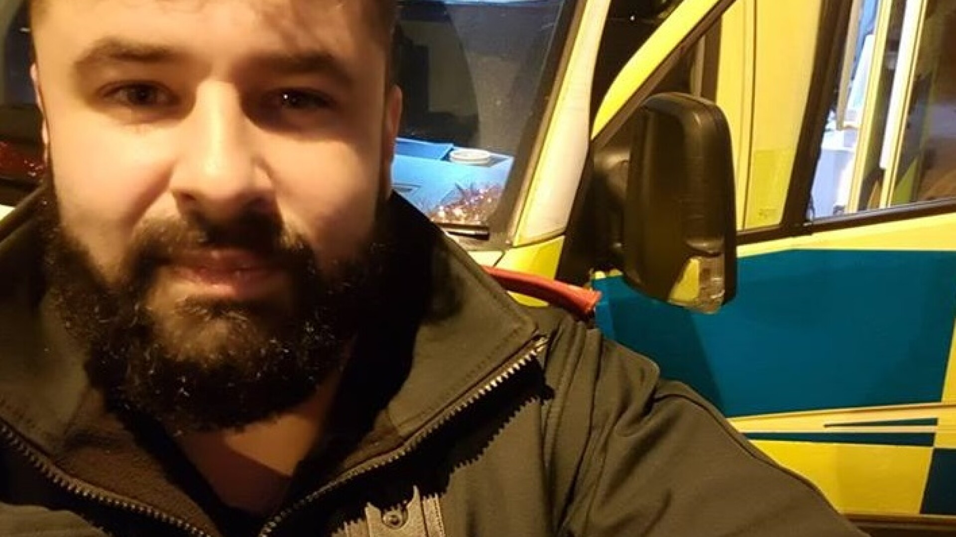 Motivul pentru care un paramedic a fost amenințat în timp ce salva viața unei fetițe