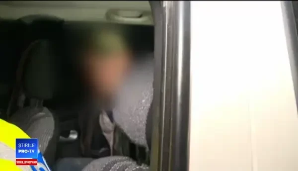 Un bistrițean și-a terorizat iubita o noapte întreagă. A încercat să o omoare în fața fiicelor