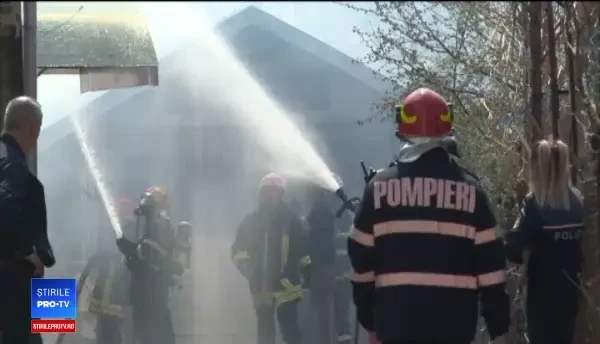 A rămas fără casă după un incendiu de vegetație. „Am muncit 30 de ani. M-au nenorocit”