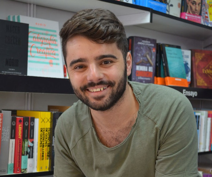 Poet român descoperit de Euronews. “Ce mi-a dat Spania, România nu mi-ar fi dat niciodată”