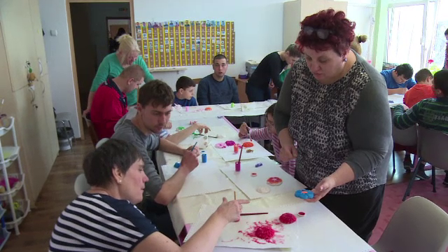 Cât de puţin ajută statul român suferinzii de autism. "Vreau să-mi aud băiatul vorbind"