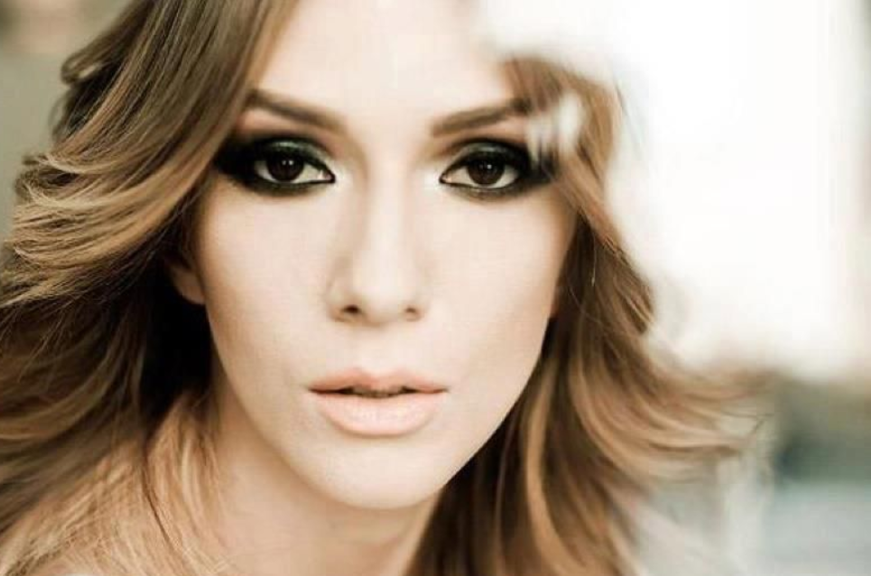 Adela Popescu: "Asta mi se trage de la duminicile din copilărie, cu macaroane cu brânză, pui umplut, pâine la vatră"