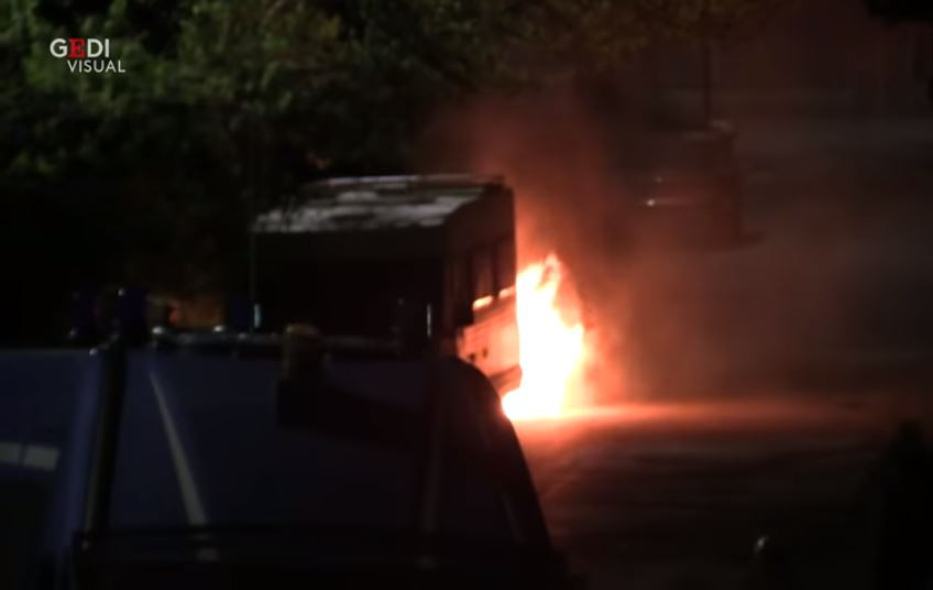 Scene violente la Roma. Neonaziștii au oprit zeci de romi să se mute într-un centru din oraș