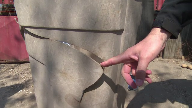 Război pe tomberoane în Dâmboviţa. O femeie era să fie lovită fiindcă avea prea mult gunoi