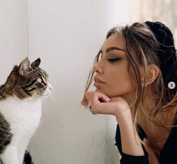 Mădălina Ghenea are un nou iubit. Cum au fost surprinși la plajă