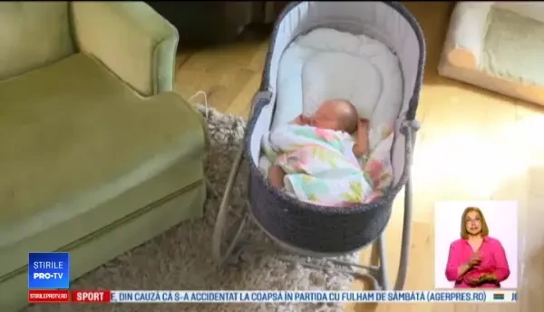 O femeie de 61 de ani şi-a adus pe lume propria nepoată. Cum a fost posibil