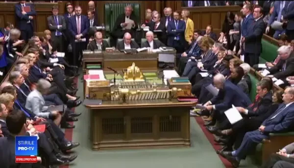 Juncker respinge cererea privind o amânare scurtă a Brexitului. Care sunt variantele