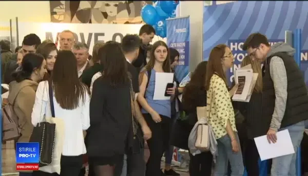 Disperare pe piața forței de muncă. O firmă de medicamente angajează oameni din shaormerii