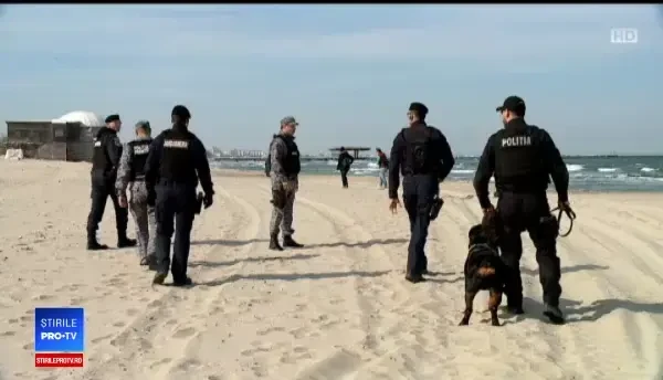 Cocaină în Marea Neagră. Cetățenii, avertizați să nu deschidă pachetele cu droguri