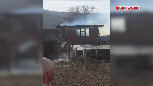 Au rămas fără casă, din cauza unui gest neglijent. Coșmarul prin care a trecut o familie