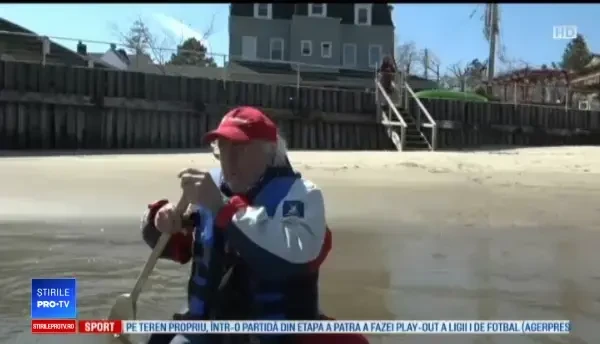 A plătit pe o insulă în New York cât pe un apartament în Bucureşti. Ce face cu ea acum