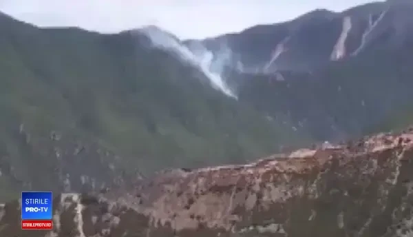 30 de oameni au murit într-un incendiu uriaş de pădure. Nimeni nu reuşeşte să-l stingă