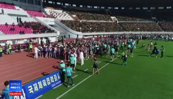 Evenimentul din Phenian la care au participat aproape 1.000 de străini. „Atmosferă grozavă”