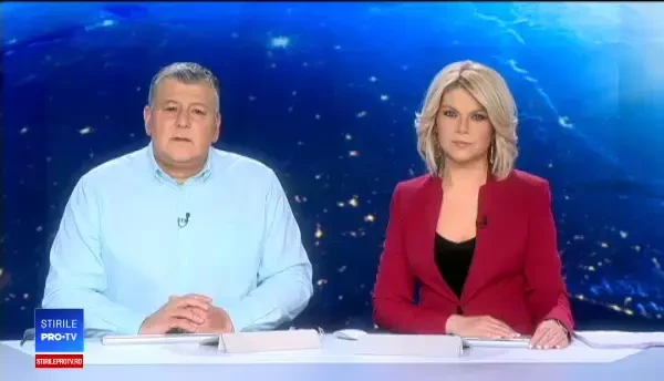 Incendiu înconjurat de mister, în Alba. Flăcări înalte de câţiva metri