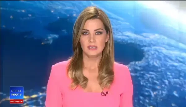 Momentul în care un autoturism intră într-un TIR, filmat. Descoperirea făcută despre șofer