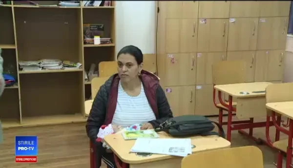 Școlile în care elevii de clasa I au colegi și de 50 de ani. ”Nu am fost deloc la școală”